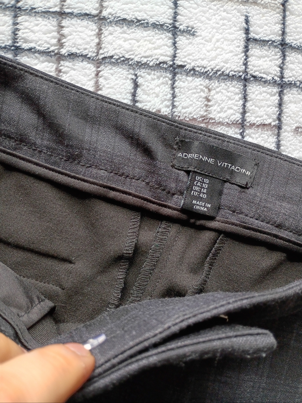 NWT…Adrienne Vittadini Gray Plaid Straight Leg Pants - Picture 4 of 10